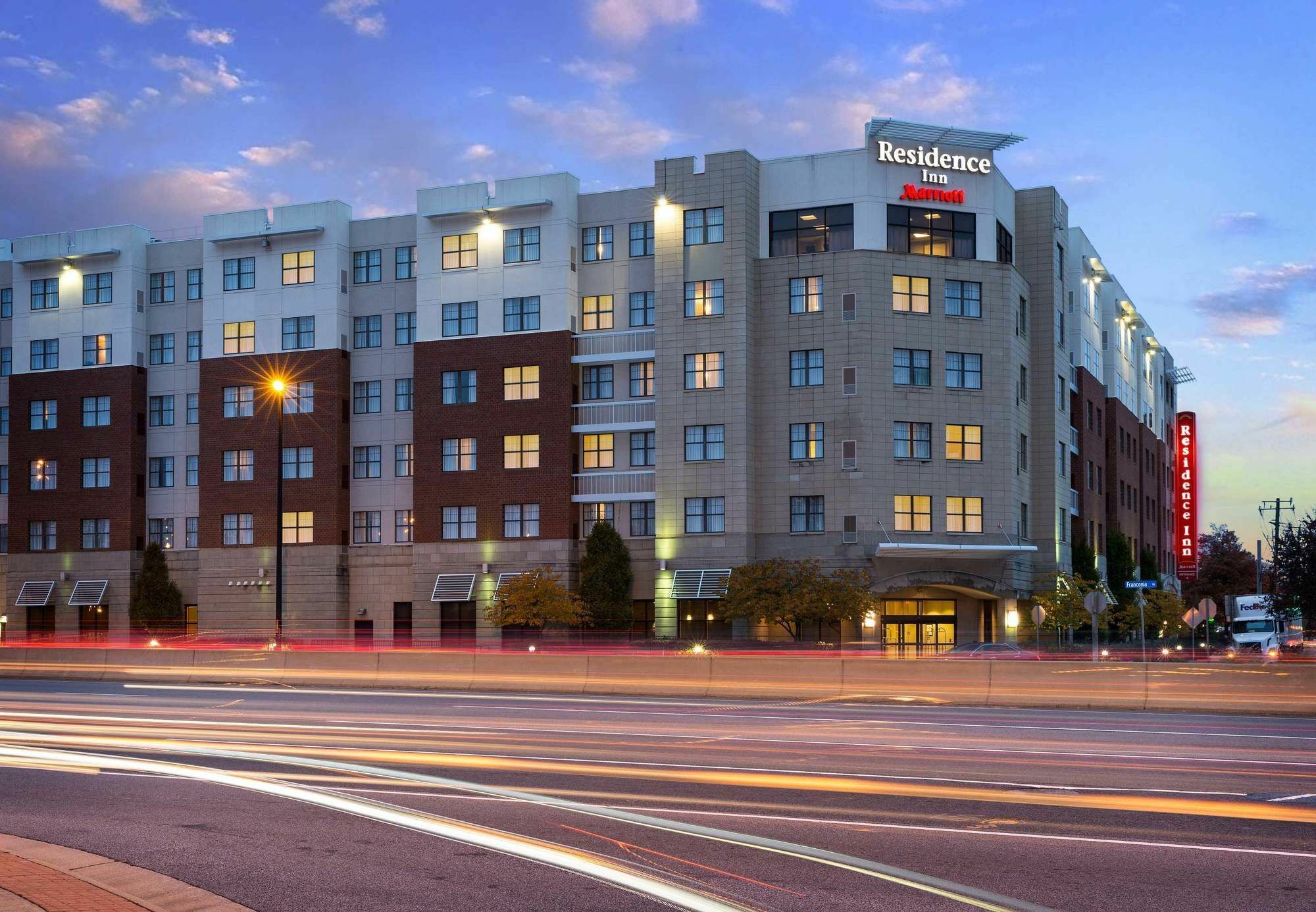 Residence Inn By Marriott Springfield Old Keene Mill Exterior photo